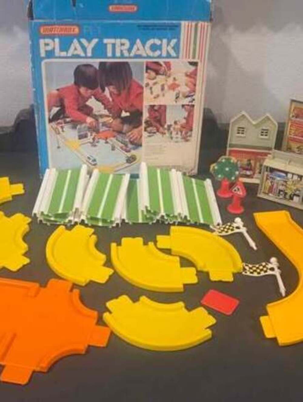 Vintage Matchbox Play Track PL-1 Set